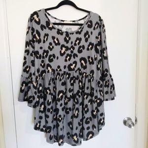 Reb in J 220 Ruffle Leopard Top